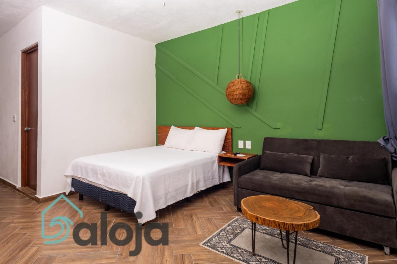 Vica Guest House Con Piscina En La Entrada De La Zona Hotelera 칸쿤 외부 사진