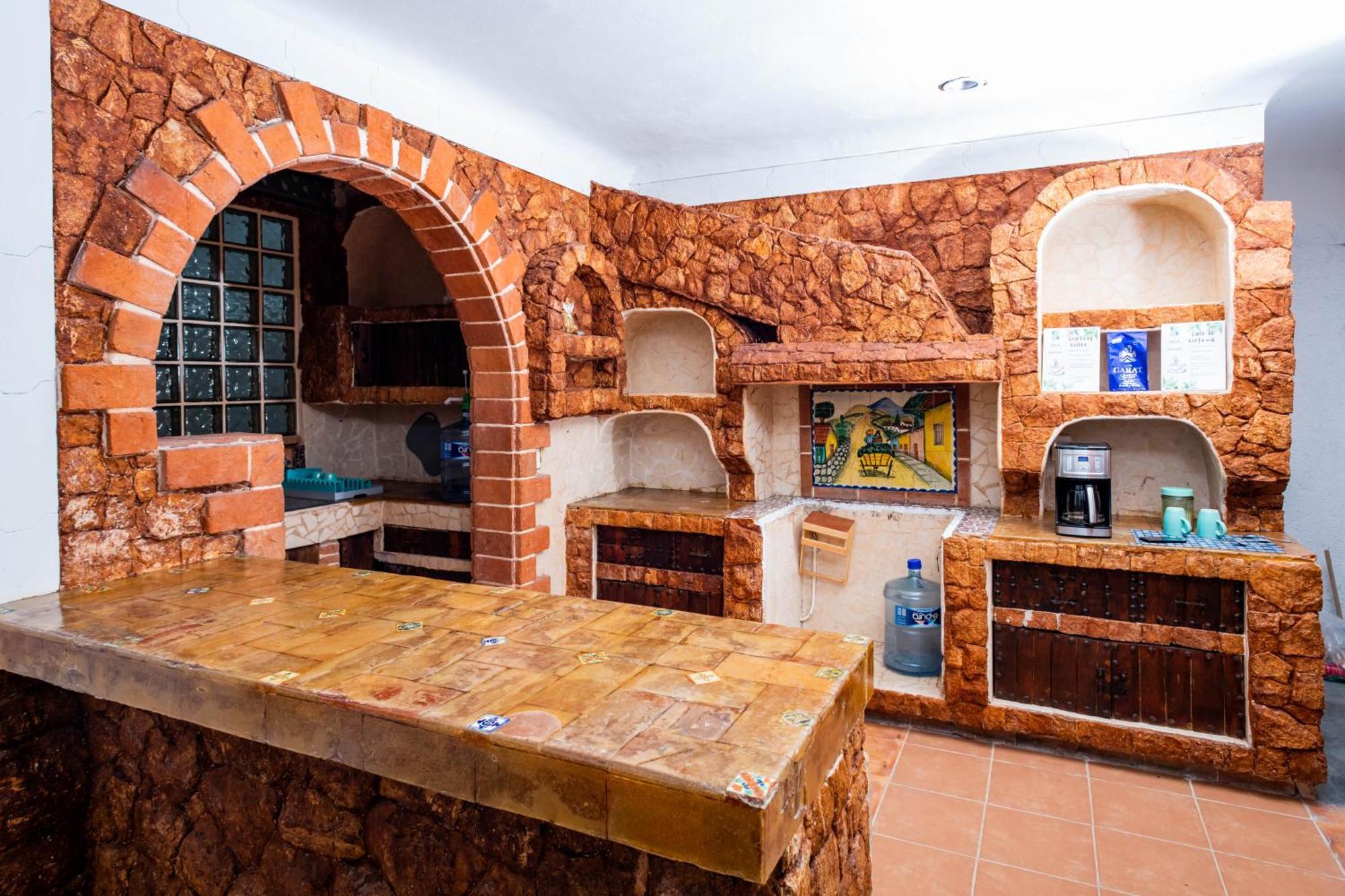 Vica Guest House Con Piscina En La Entrada De La Zona Hotelera 칸쿤 외부 사진