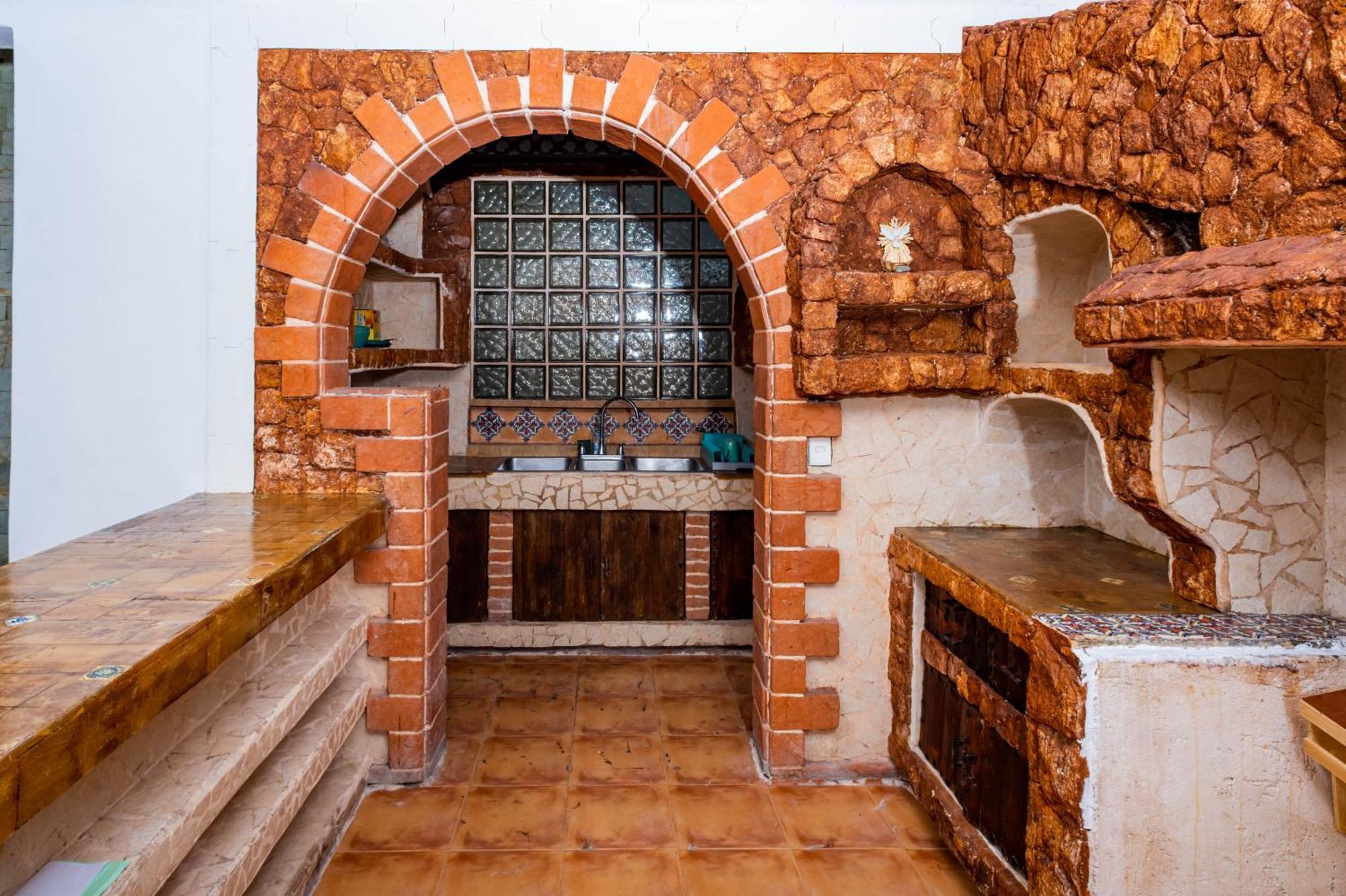 Vica Guest House Con Piscina En La Entrada De La Zona Hotelera 칸쿤 외부 사진